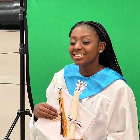 Meet your Posher, Kaylin - Picture 13 of 16